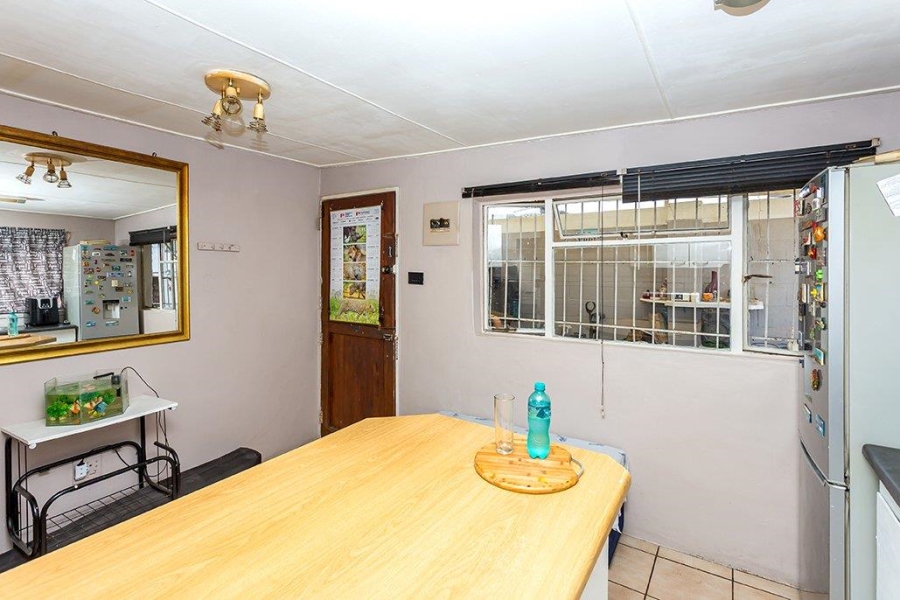 4 Bedroom Property for Sale in Brooklyn Western Cape